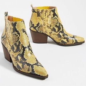 Sam Edelman Winona Yellow leather Snakeskin Western Booties Ankle Boots